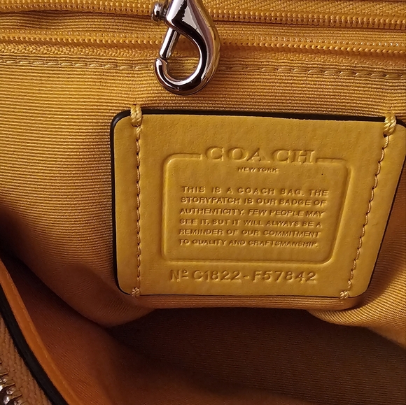 VINTAGE YELLOW COACH SATCHEL/ HANDBAG - Picture 5 of 9